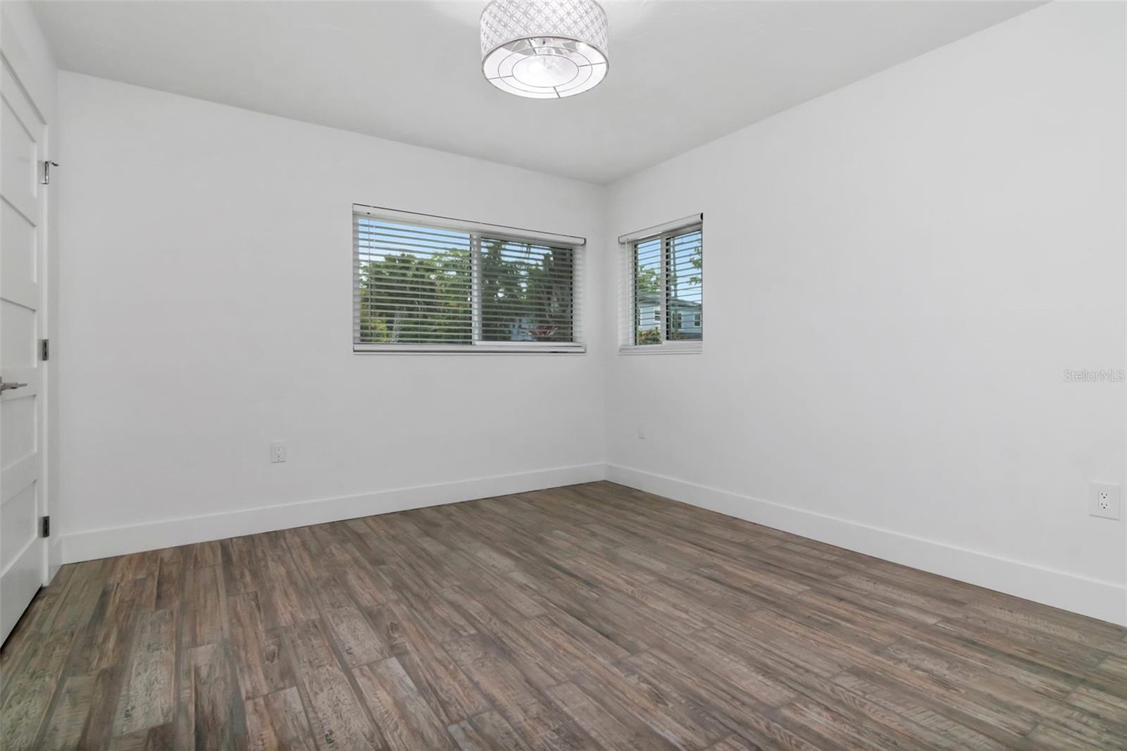 Image 25 of 58 For 1840 Douglas Avenue