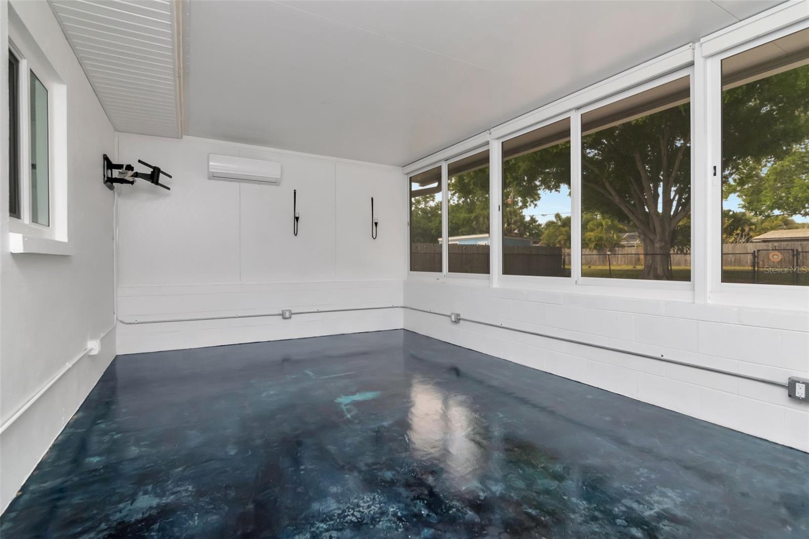 Image 27 of 58 For 1840 Douglas Avenue