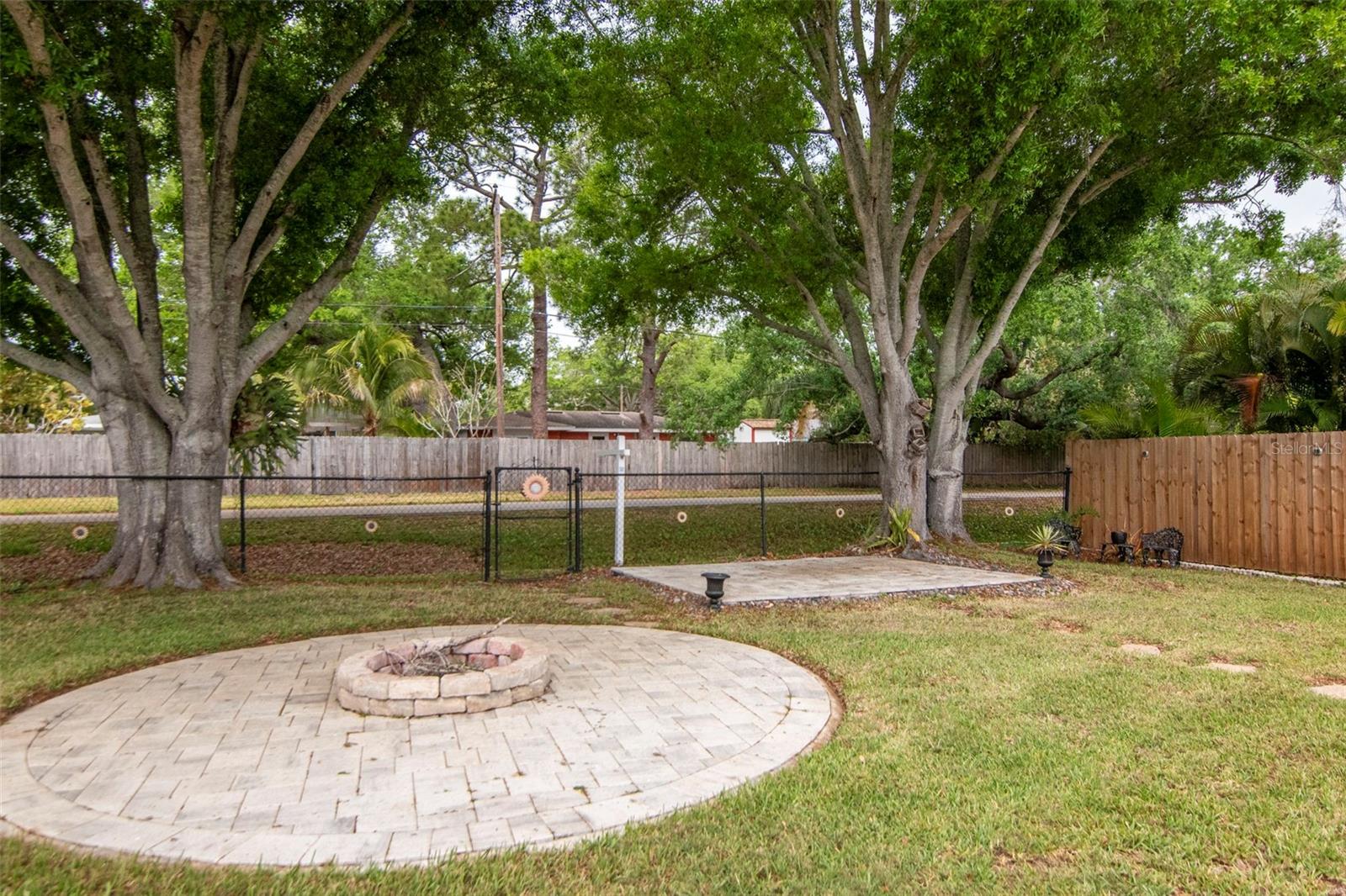 Image 36 of 58 For 1840 Douglas Avenue