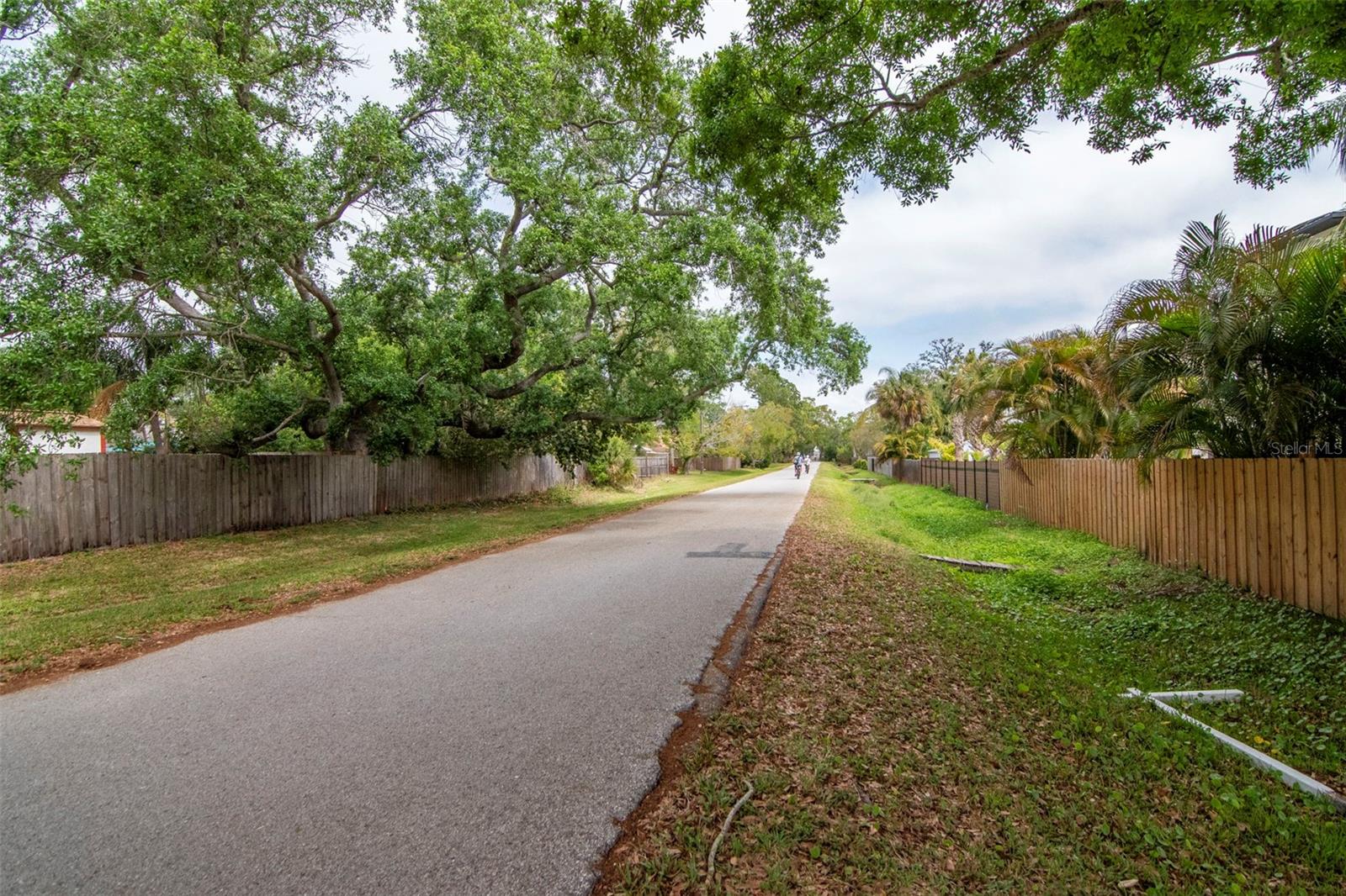 Image 40 of 58 For 1840 Douglas Avenue