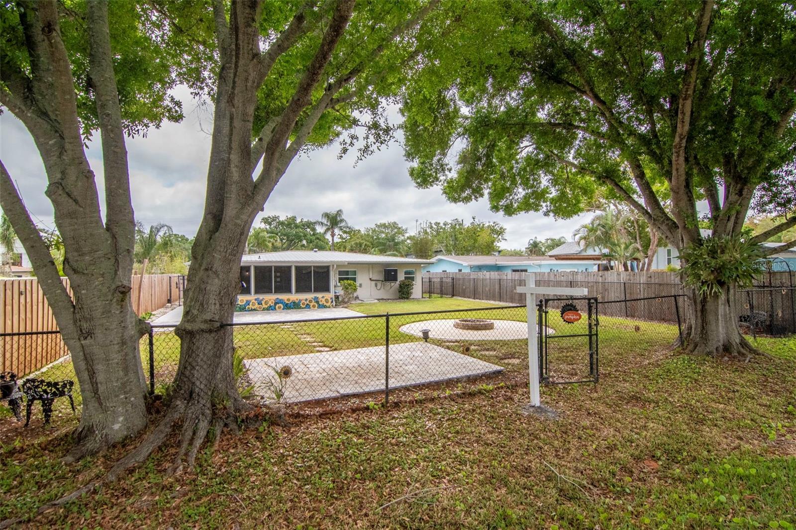 Image 41 of 58 For 1840 Douglas Avenue