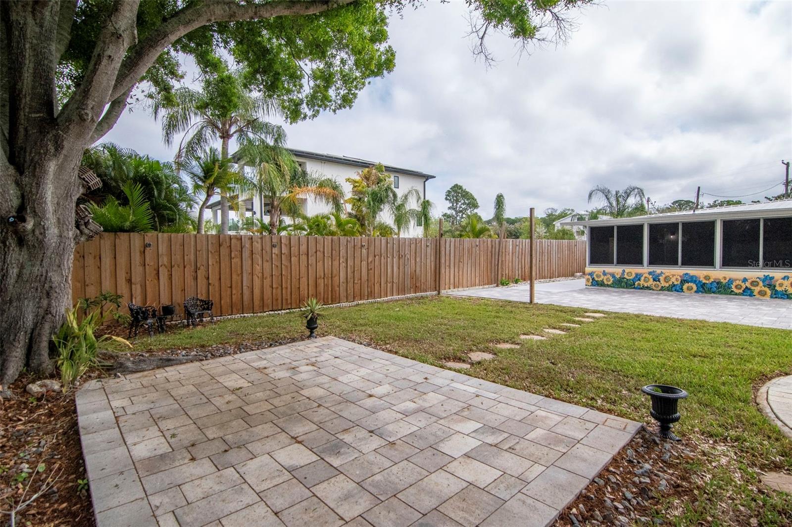 Image 43 of 58 For 1840 Douglas Avenue