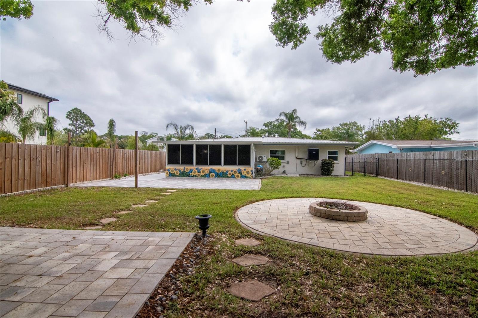 Image 44 of 58 For 1840 Douglas Avenue