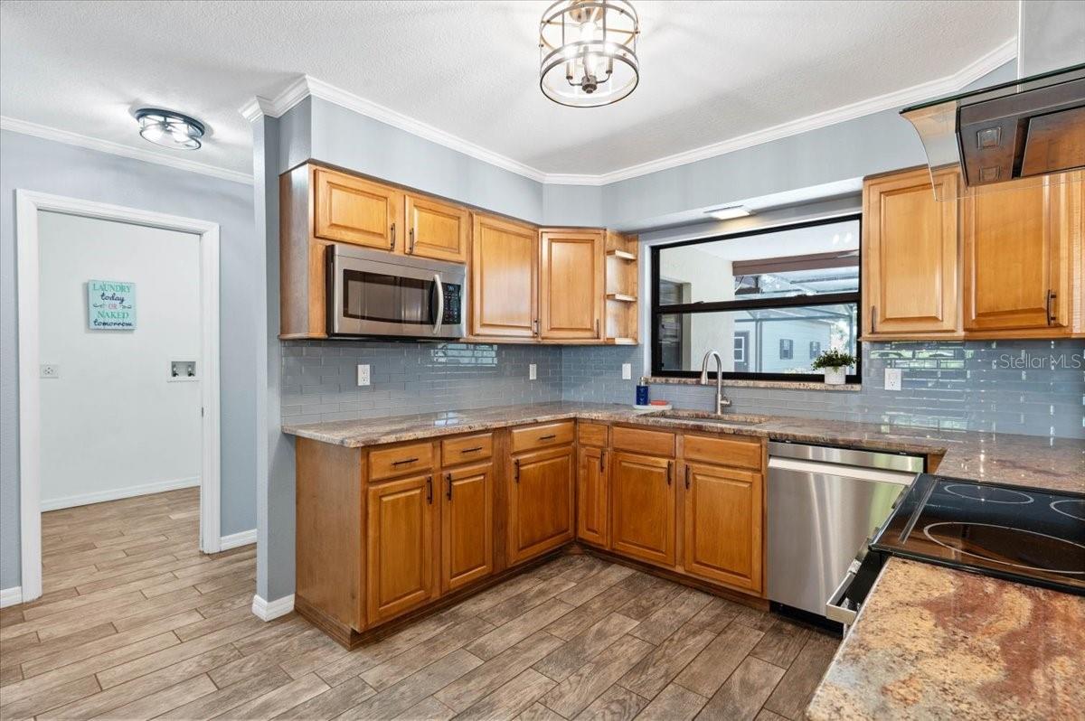 Image 12 of 46 For 3911 24th Avenue W