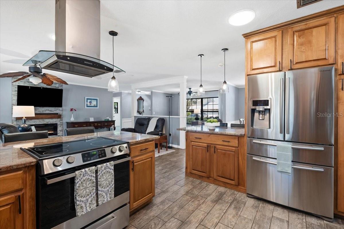 Image 14 of 46 For 3911 24th Avenue W