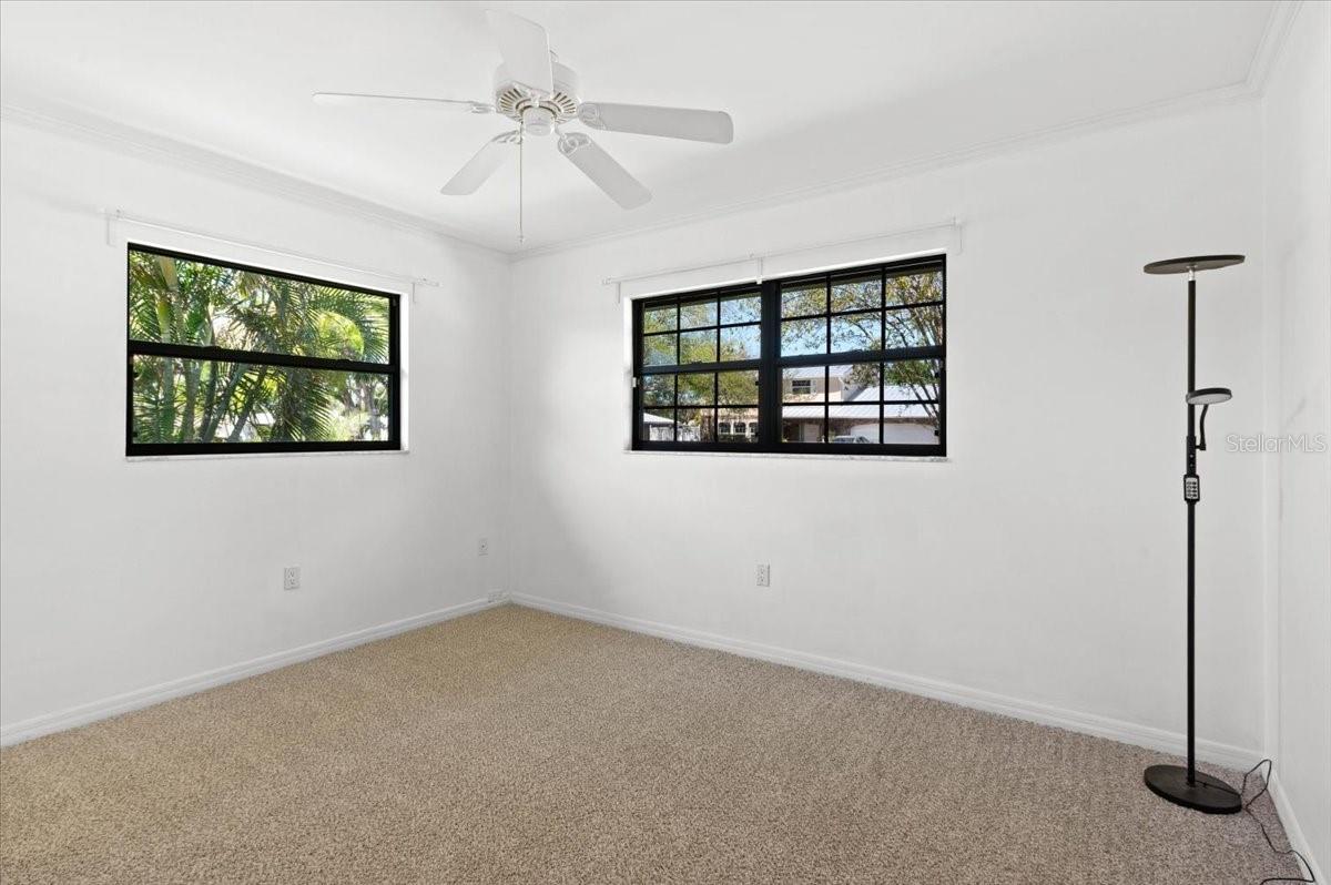 Image 21 of 46 For 3911 24th Avenue W