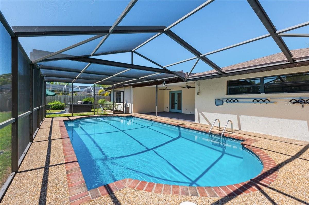 Image 27 of 46 For 3911 24th Avenue W