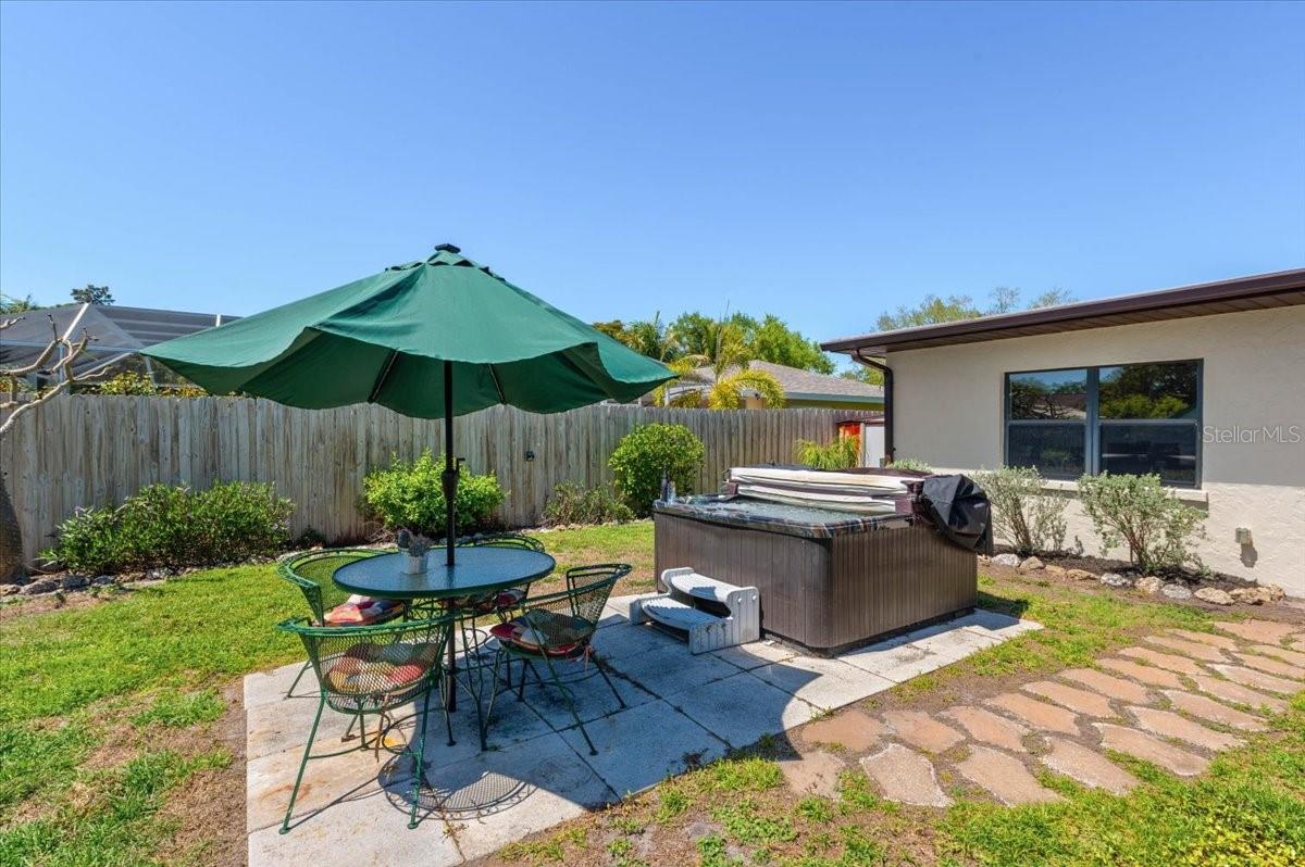 Image 28 of 46 For 3911 24th Avenue W