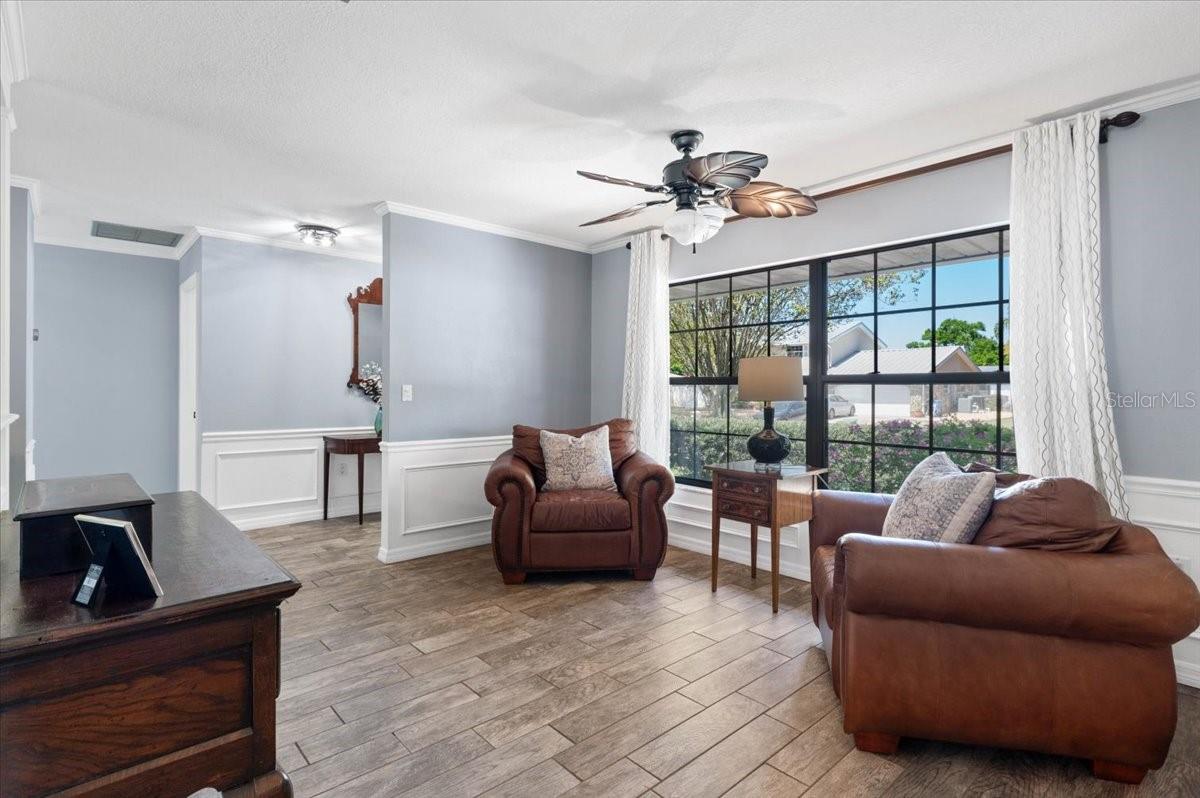 Image 4 of 46 For 3911 24th Avenue W