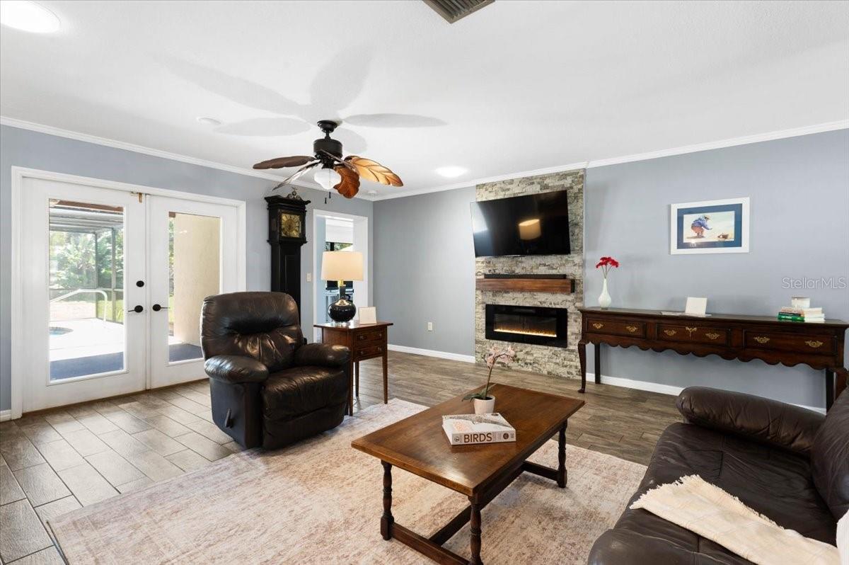 Image 9 of 46 For 3911 24th Avenue W