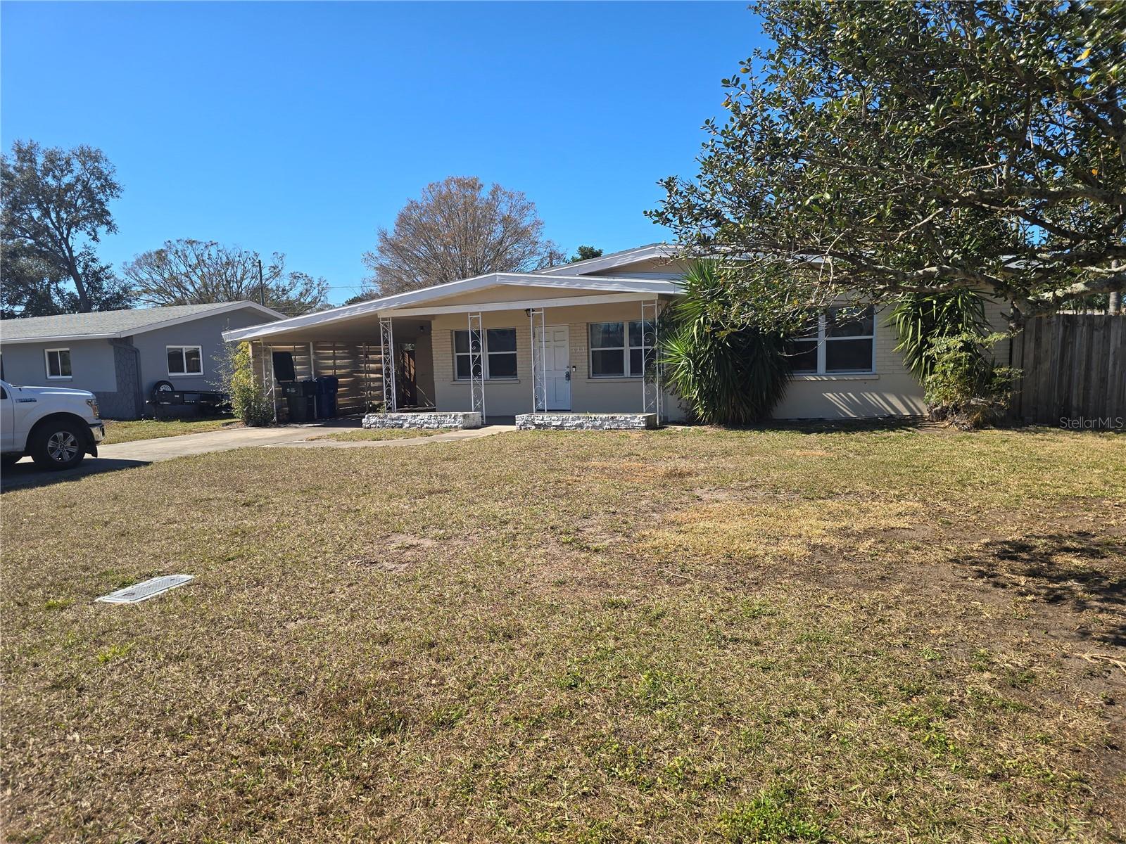 Image 2 of 26 For 711 9th Street Nw