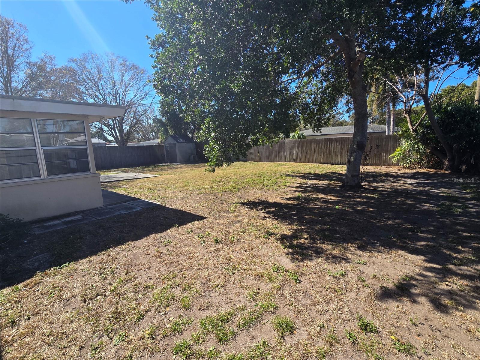 Image 23 of 26 For 711 9th Street Nw