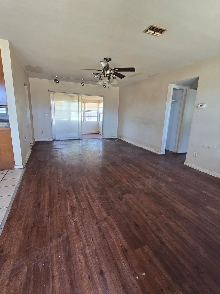 Image 4 of 26 For 711 9th Street Nw