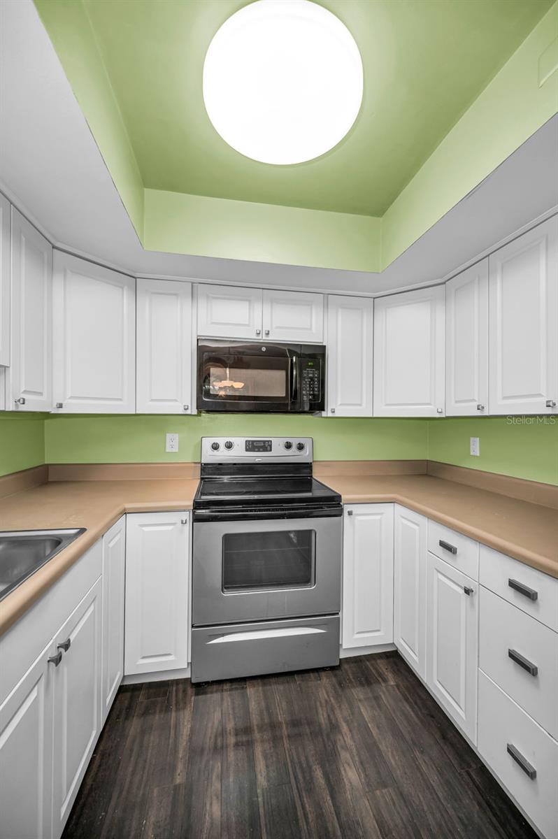 Image 15 of 41 For 1121 Queen Anne Drive C