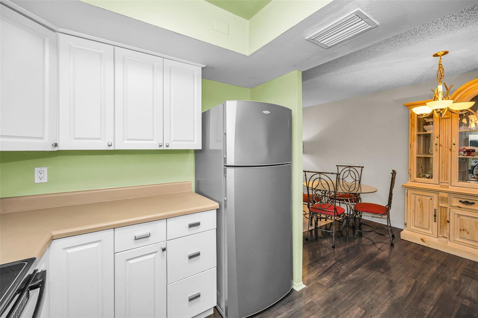 Image 17 of 41 For 1121 Queen Anne Drive C