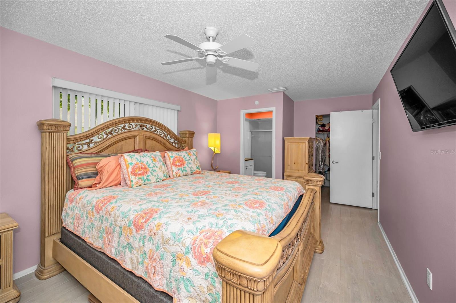 Image 25 of 41 For 1121 Queen Anne Drive C