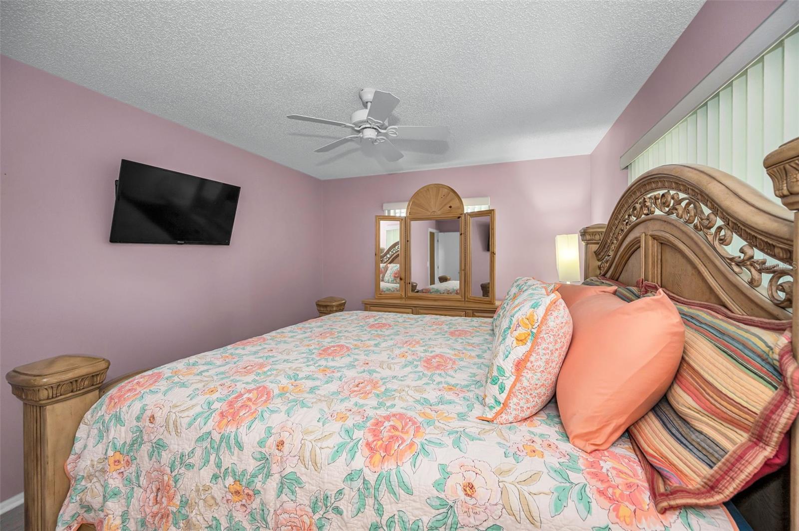 Image 27 of 41 For 1121 Queen Anne Drive C