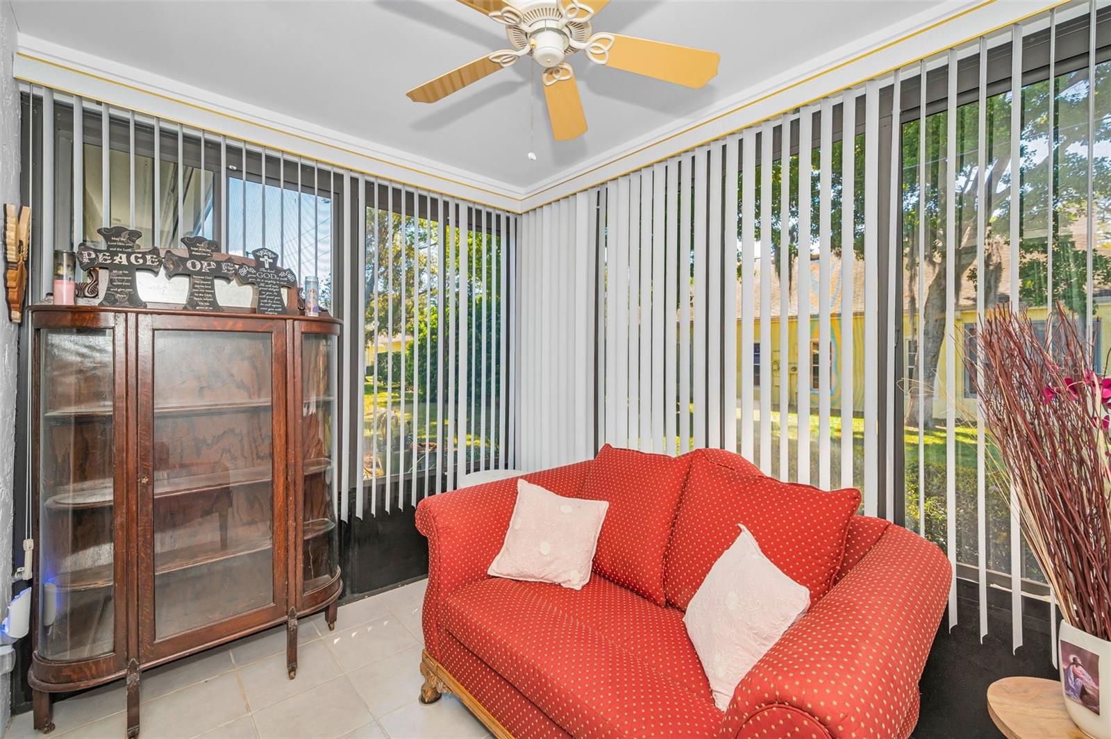 Image 34 of 41 For 1121 Queen Anne Drive C