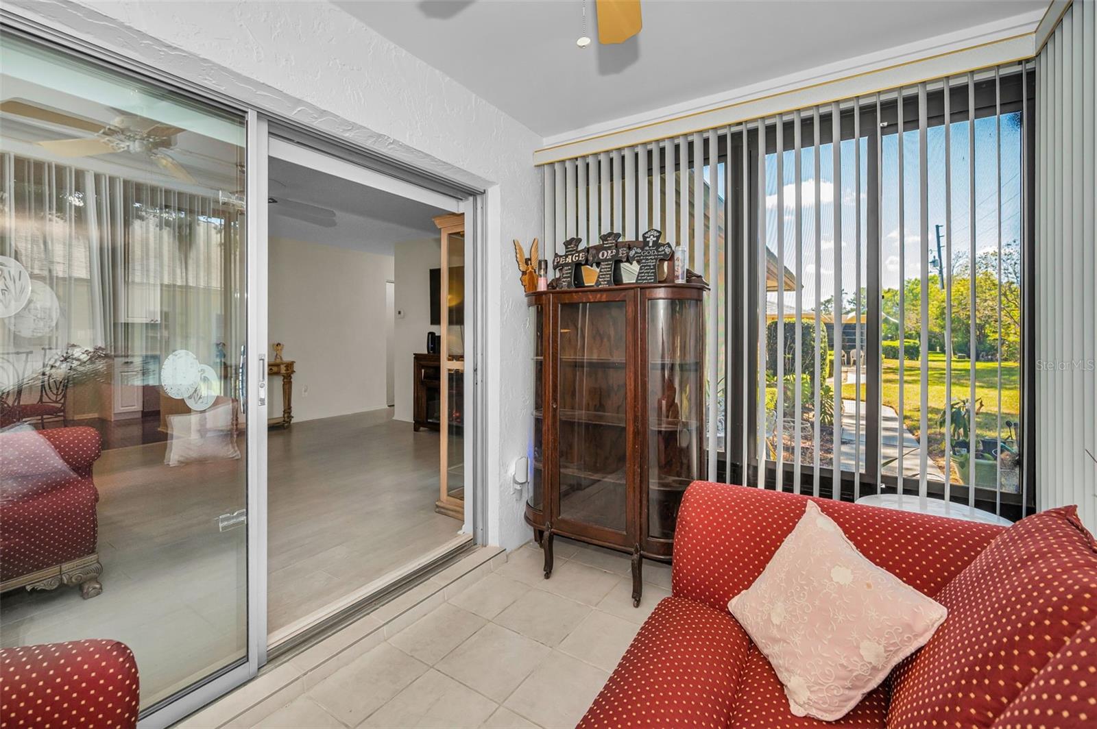 Image 36 of 41 For 1121 Queen Anne Drive C