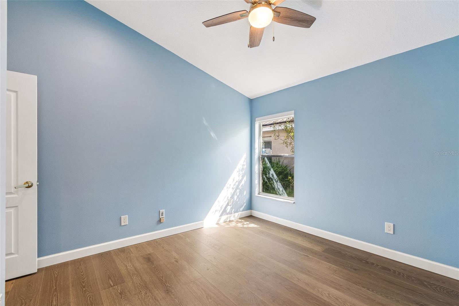 Image 26 of 42 For 10145 Kingsbridge Avenue