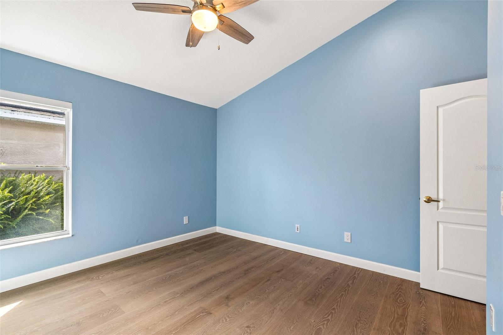 Image 28 of 42 For 10145 Kingsbridge Avenue