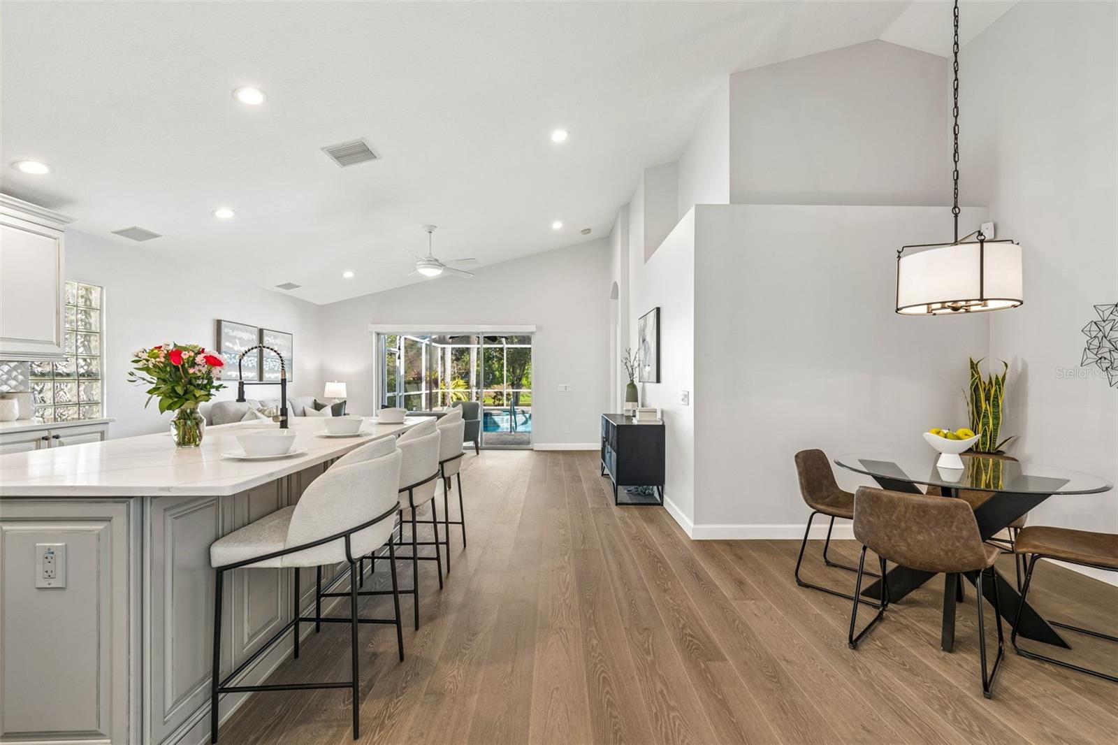 Image 7 of 42 For 10145 Kingsbridge Avenue