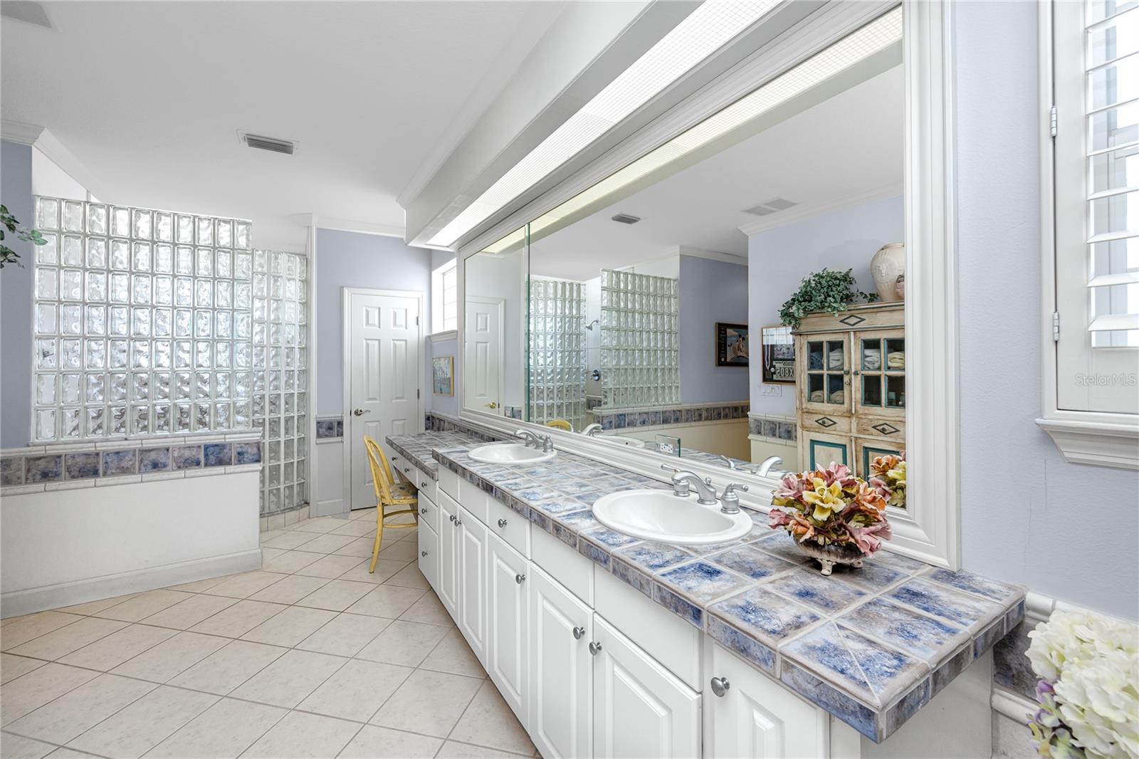 Image 24 of 61 For 11145 3rd Street E