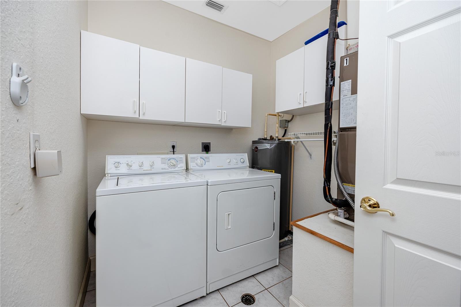 Image 36 of 61 For 11145 3rd Street E