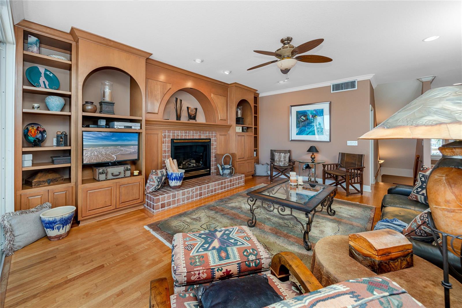 Image 6 of 61 For 11145 3rd Street E