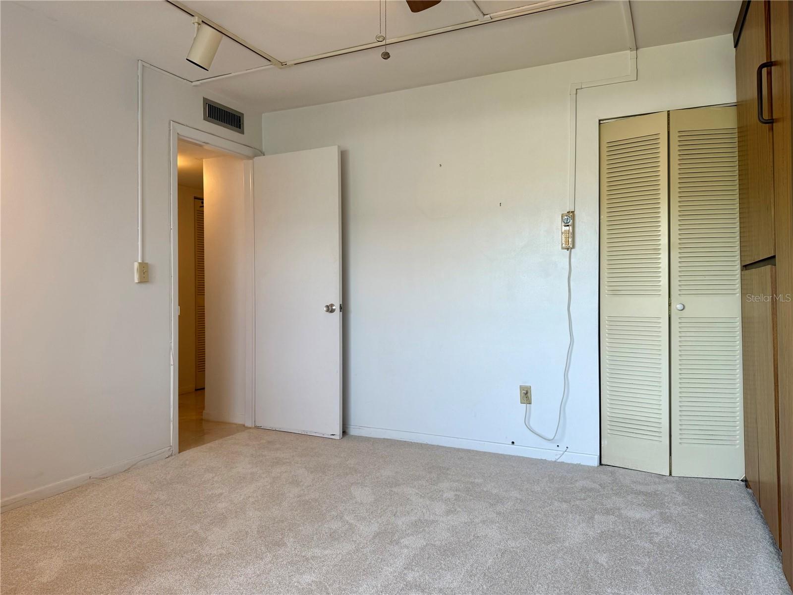 Image 16 of 33 For 4455 Duhme Road 203