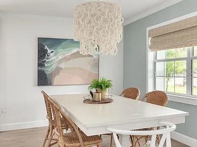 Image 6 of 25 For 1701 Sunset Drive