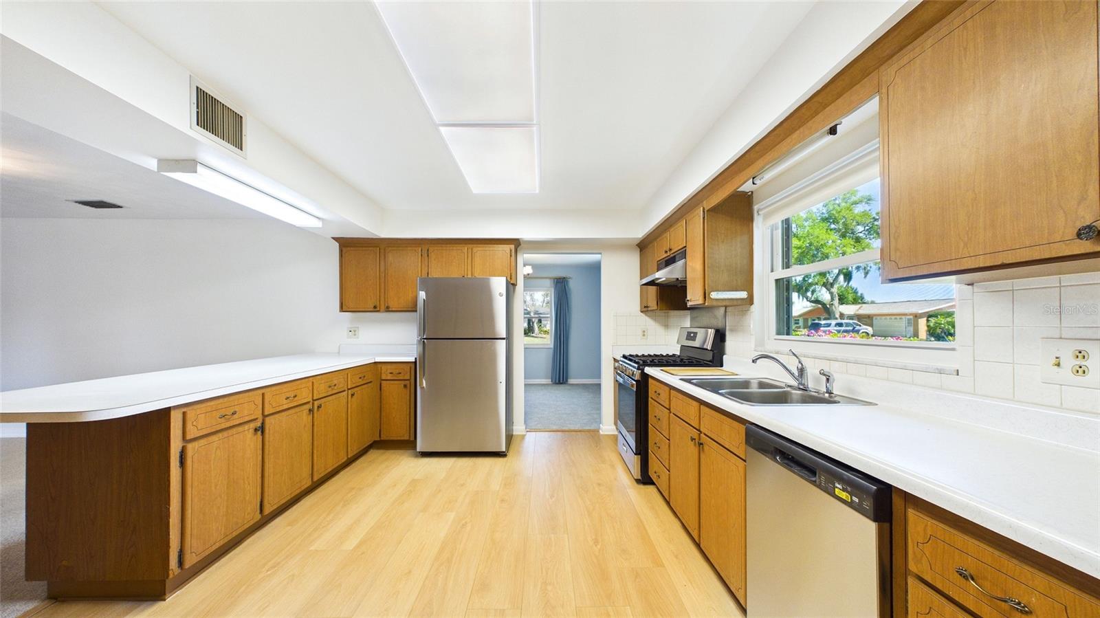 Image 19 of 63 For 1601 Lark Lane