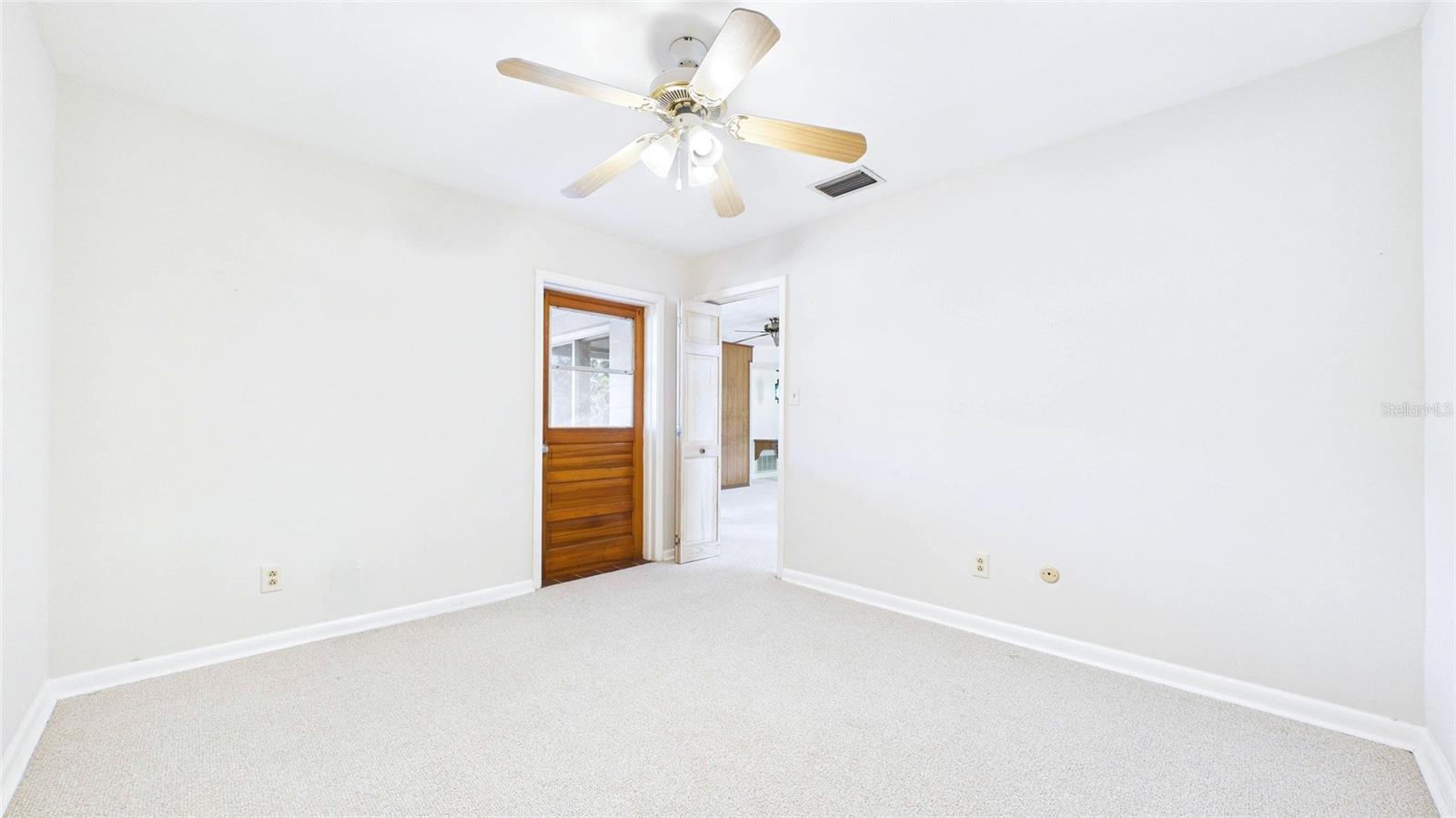 Image 23 of 63 For 1601 Lark Lane