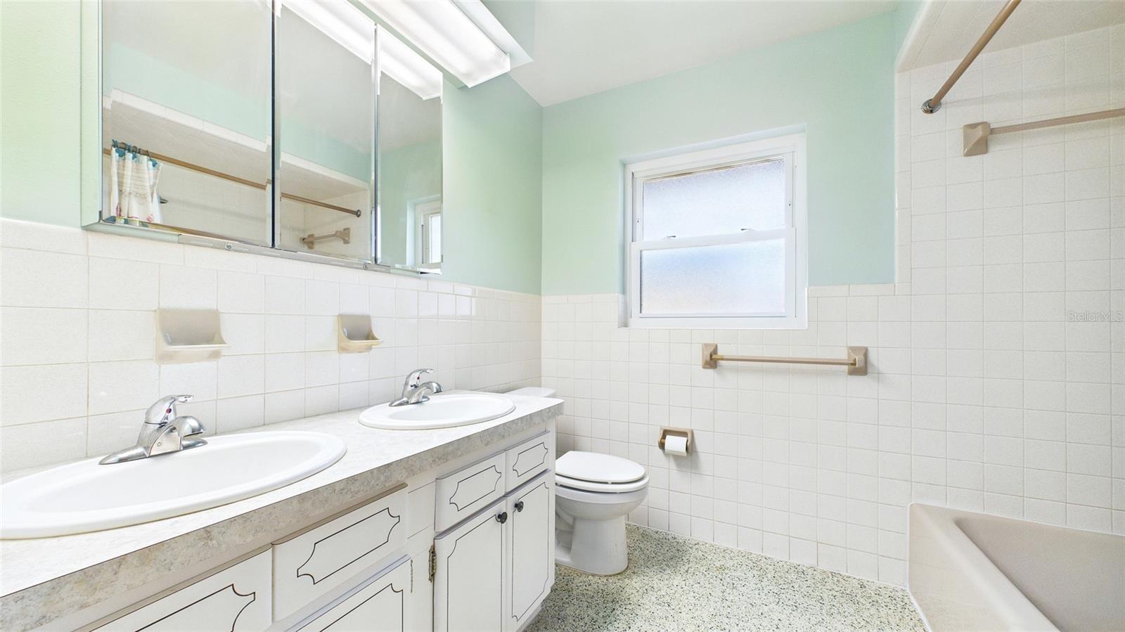 Image 26 of 63 For 1601 Lark Lane