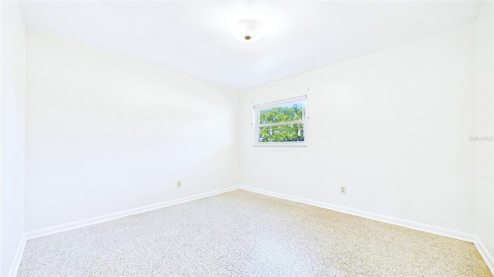 Image 31 of 63 For 1601 Lark Lane