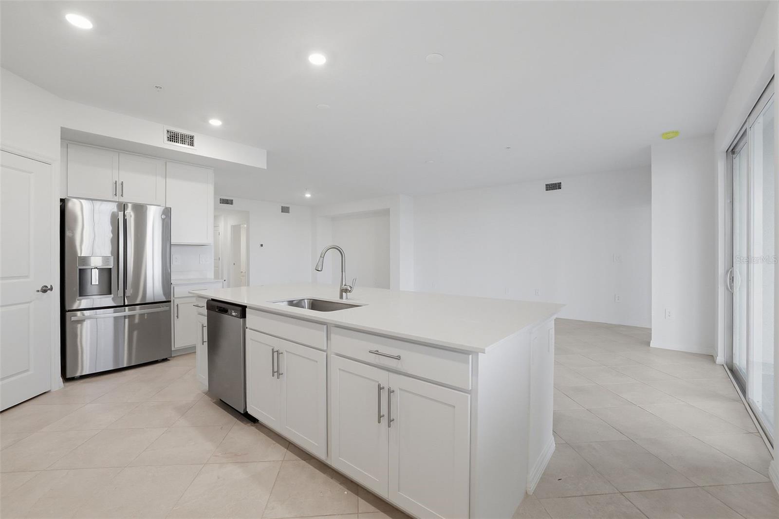 Image 5 of 19 For 19223 Cherrystone Way 104