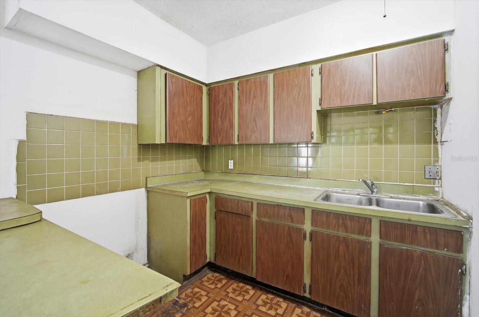 Image 11 of 28 For 10047 53rd Street