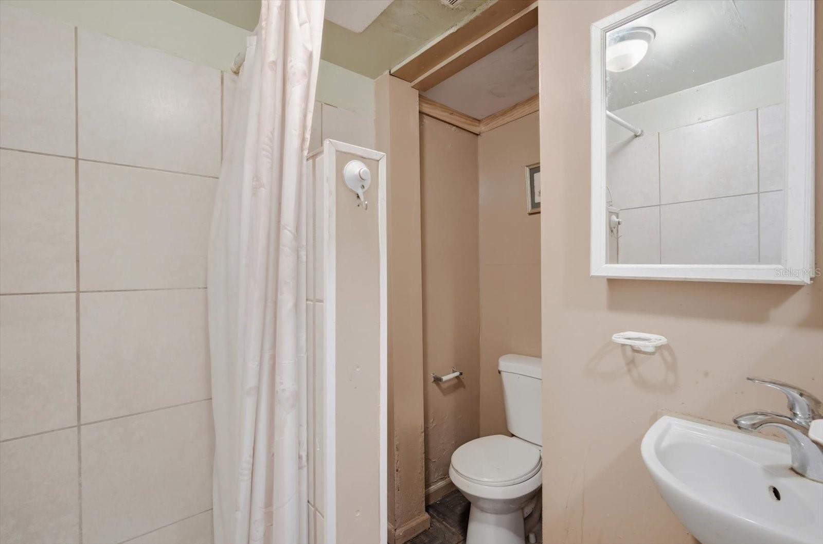 Image 19 of 28 For 10047 53rd Street