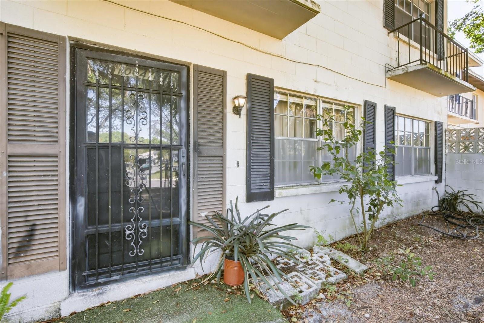 Image 4 of 28 For 10047 53rd Street