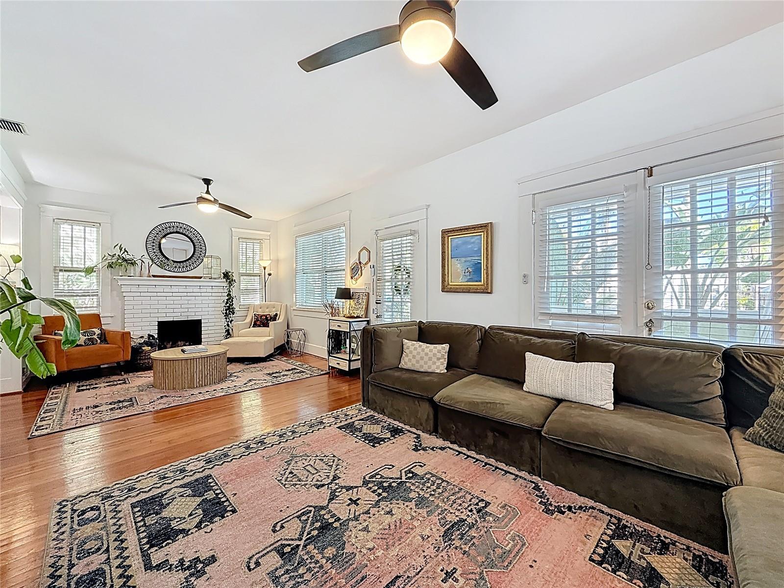 Image 10 of 84 For 146 13th Avenue Ne