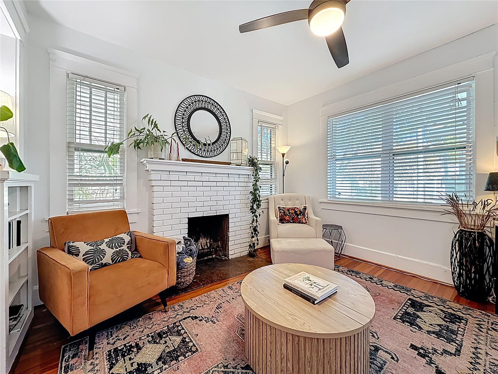 Image 13 of 84 For 146 13th Avenue Ne