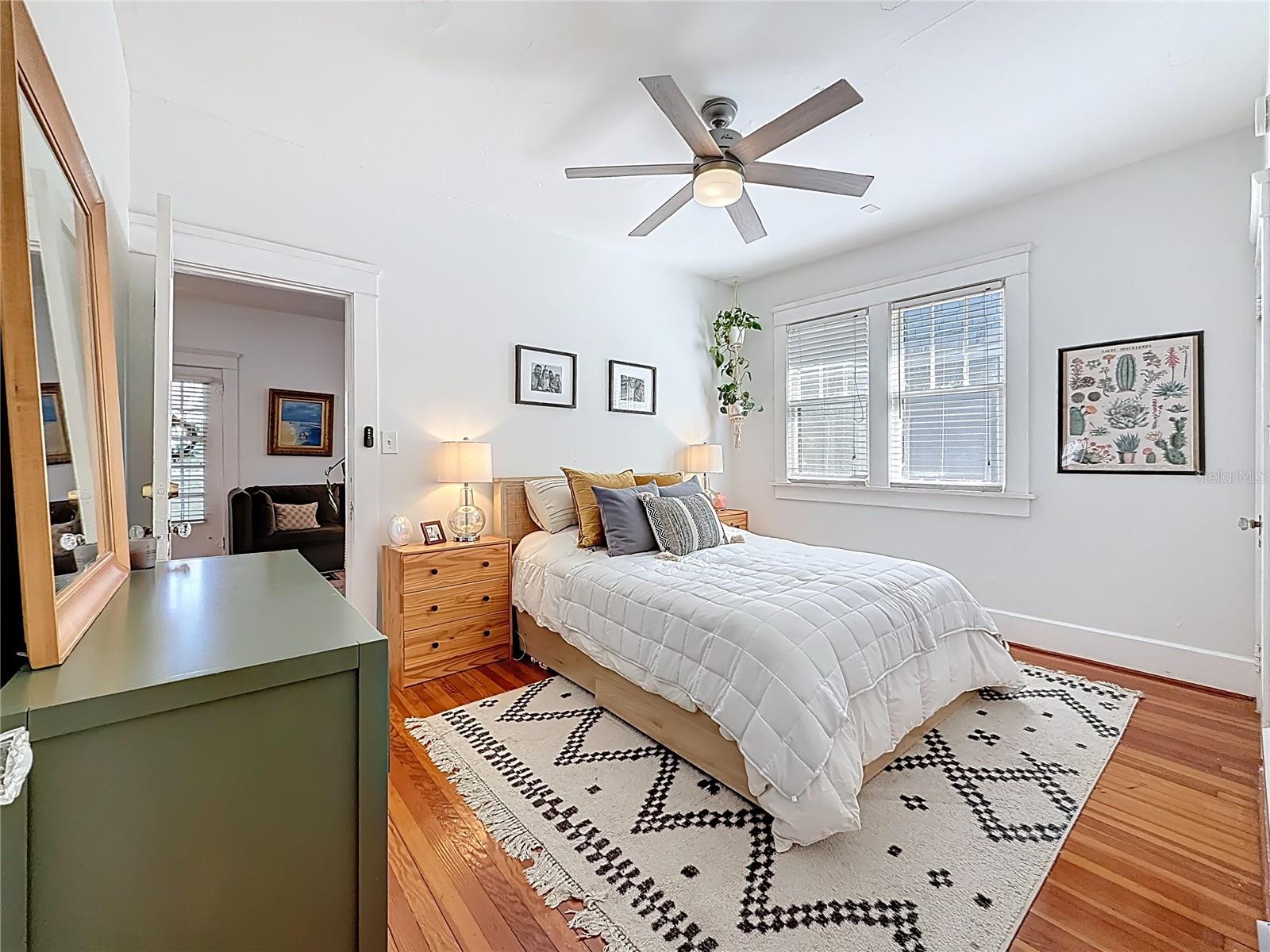 Image 25 of 84 For 146 13th Avenue Ne