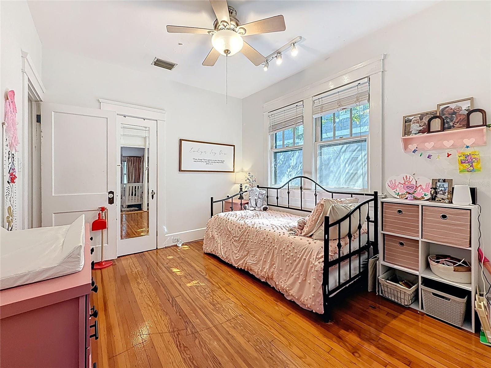 Image 33 of 84 For 146 13th Avenue Ne