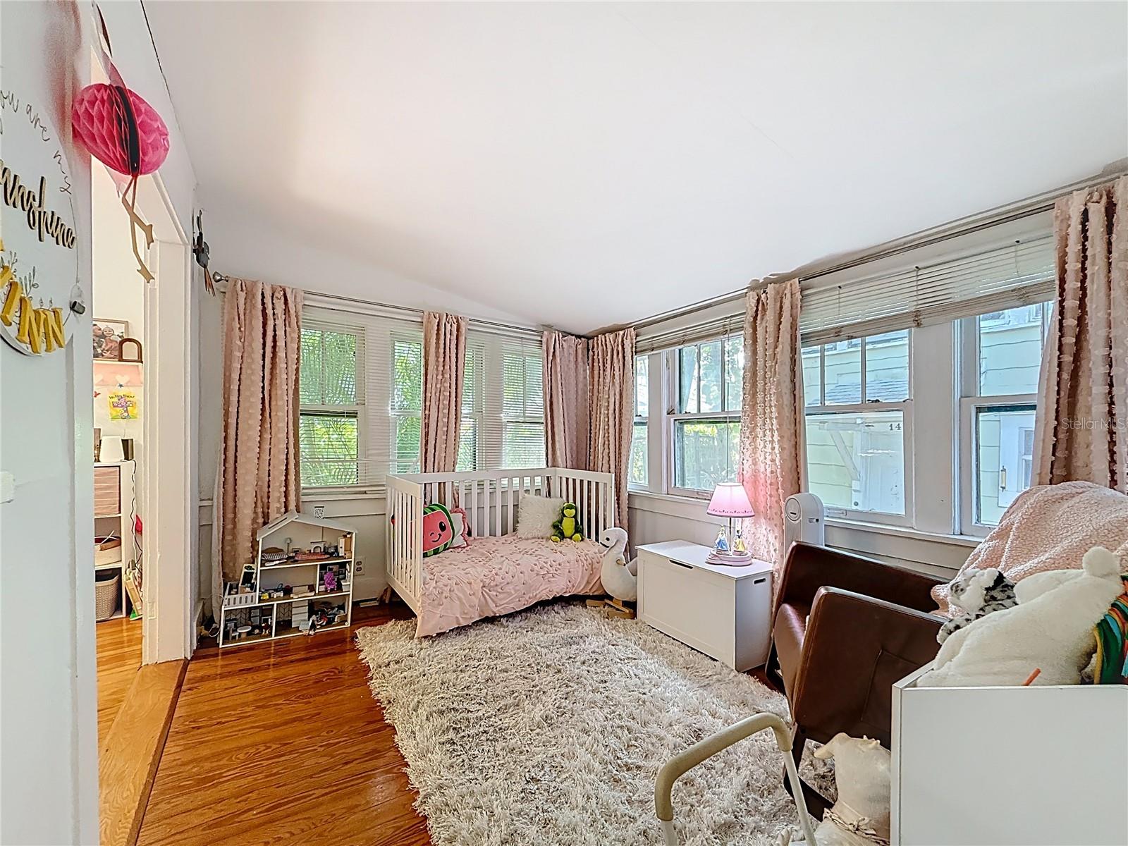 Image 37 of 84 For 146 13th Avenue Ne