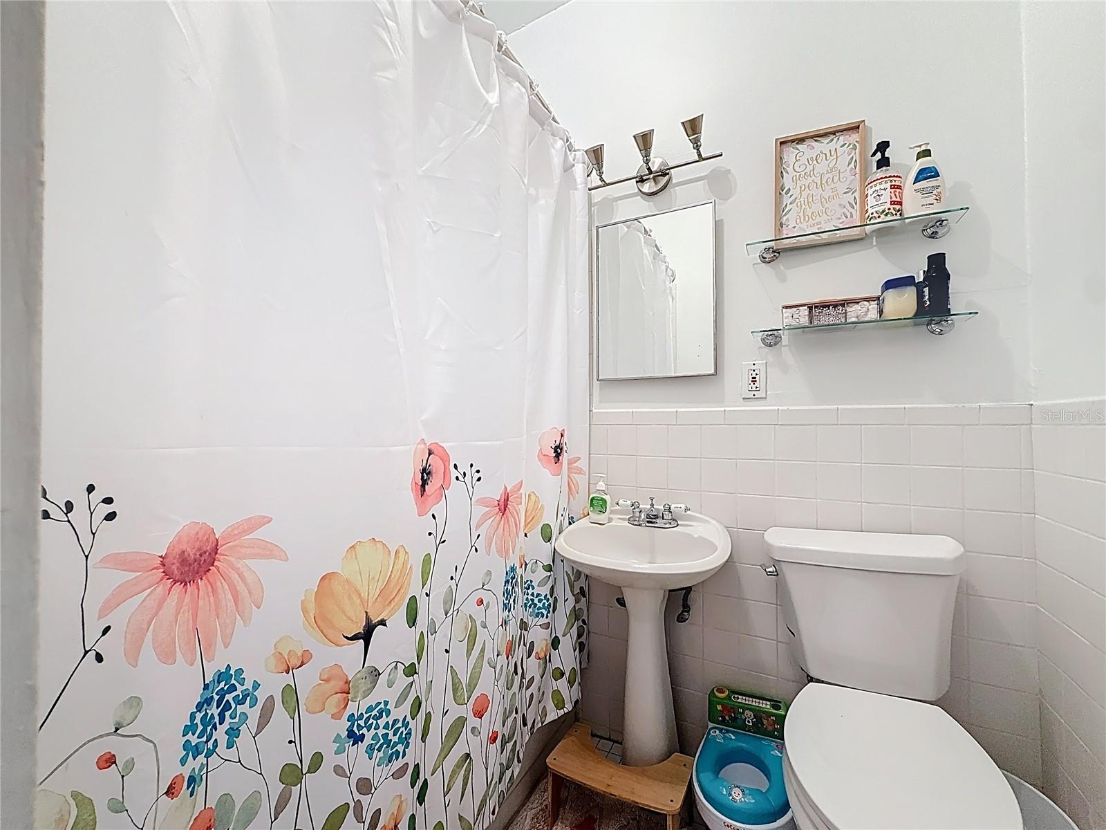 Image 40 of 84 For 146 13th Avenue Ne