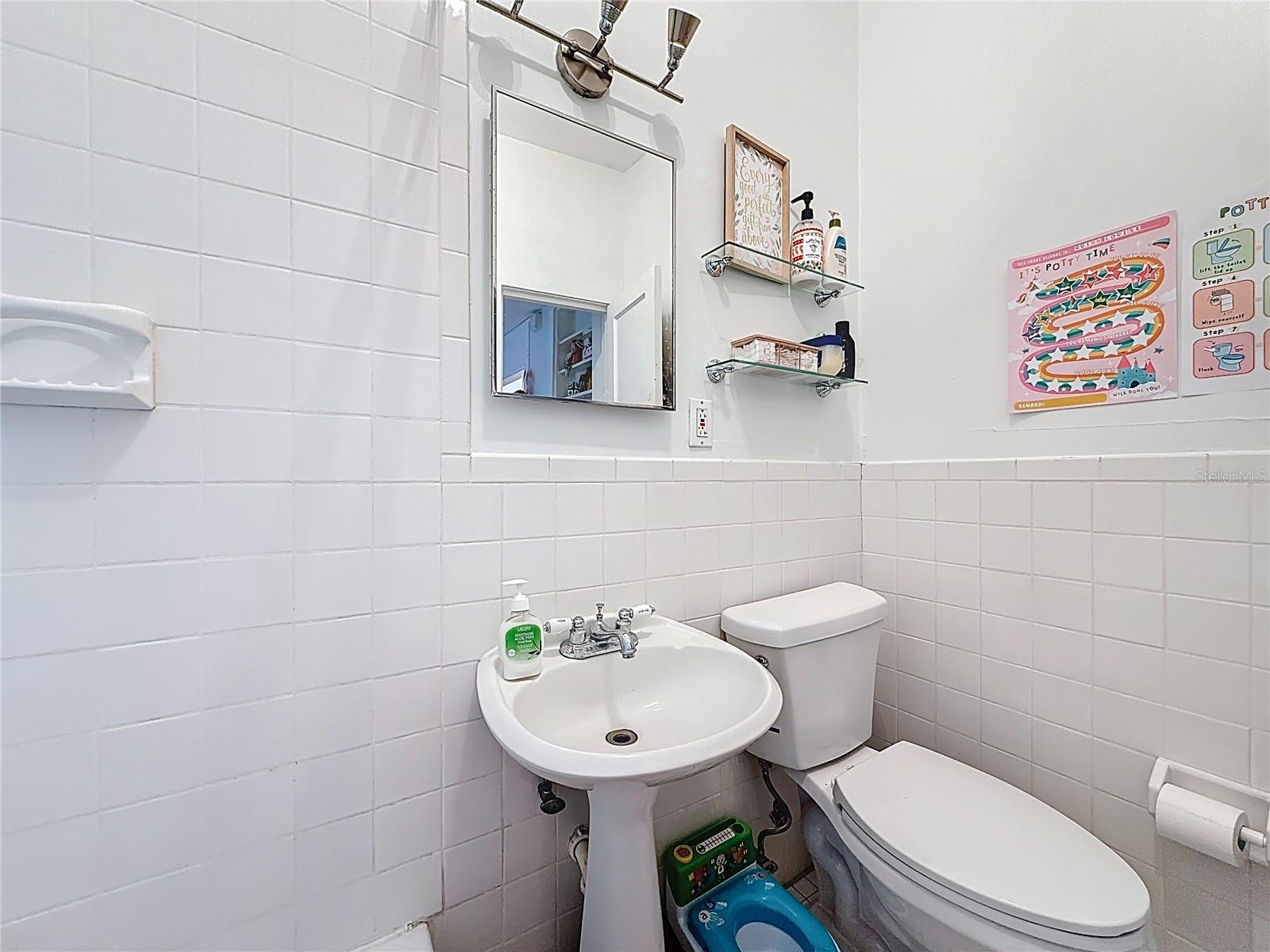 Image 41 of 84 For 146 13th Avenue Ne