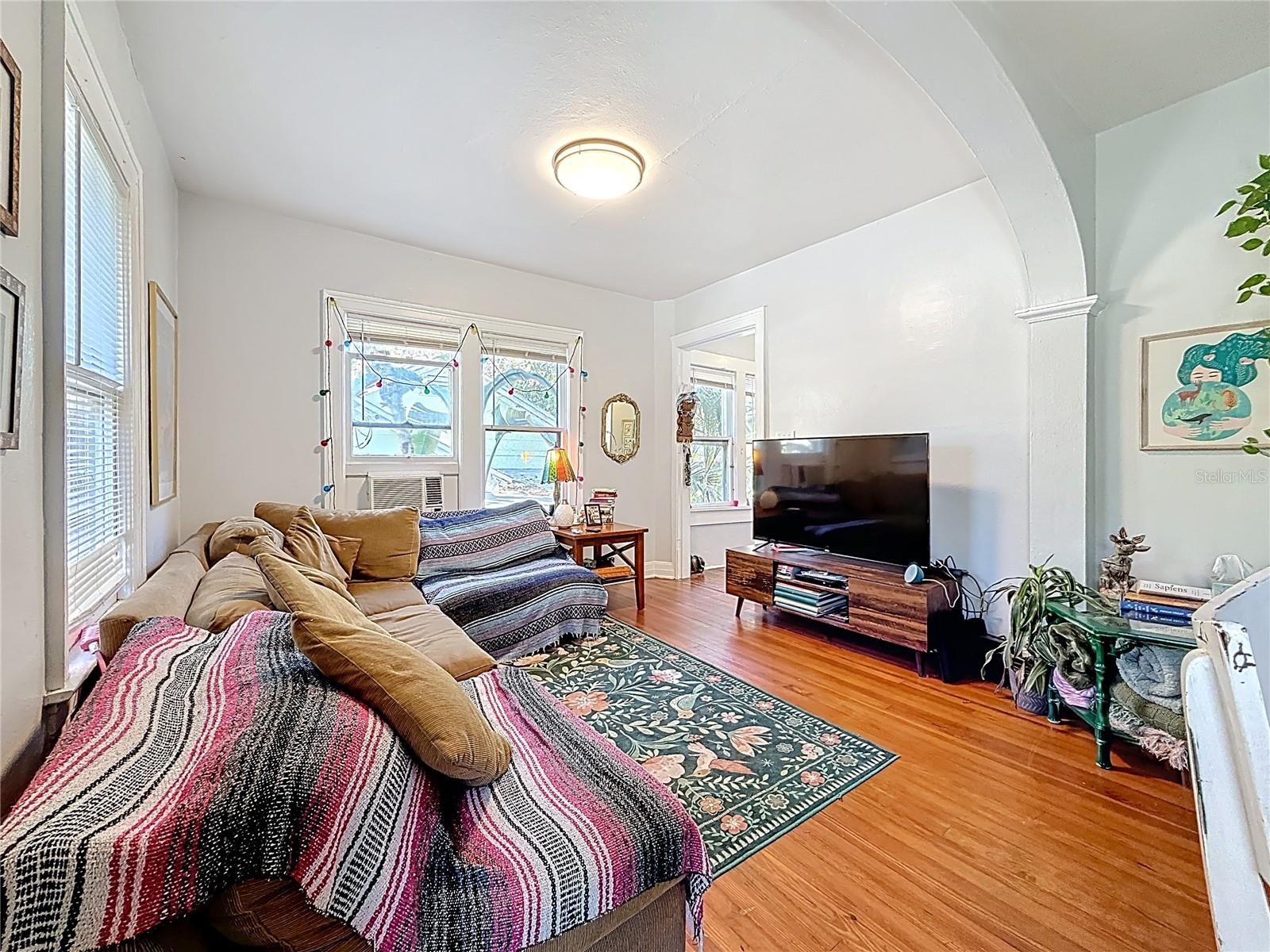 Image 54 of 84 For 146 13th Avenue Ne