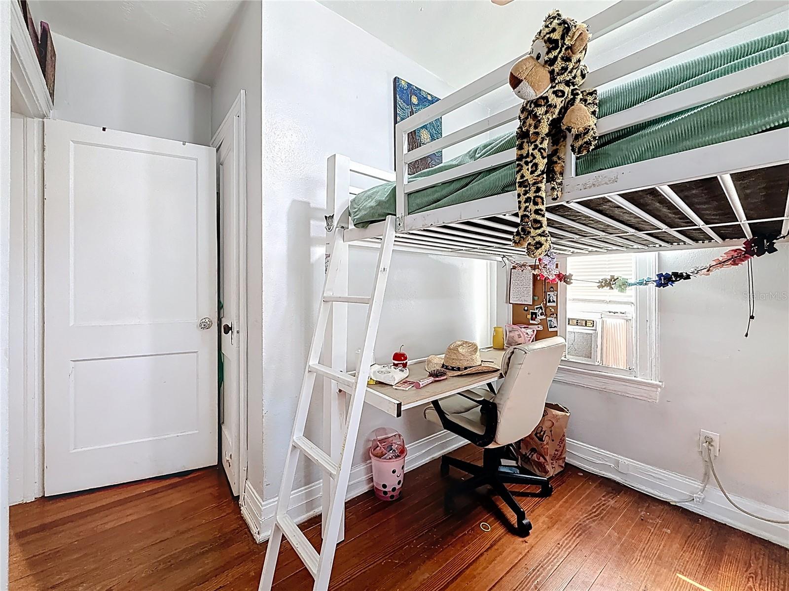 Image 65 of 84 For 146 13th Avenue Ne