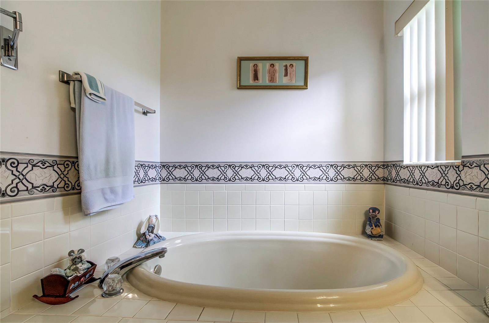 Listing photo id 14 for 1716 Westerly Drive