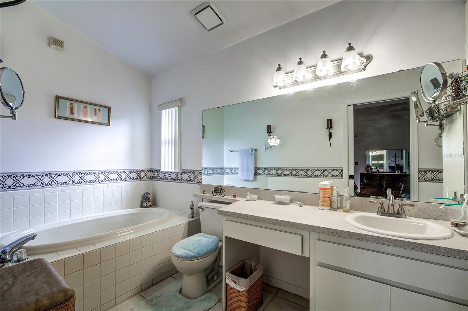 Listing photo id 15 for 1716 Westerly Drive